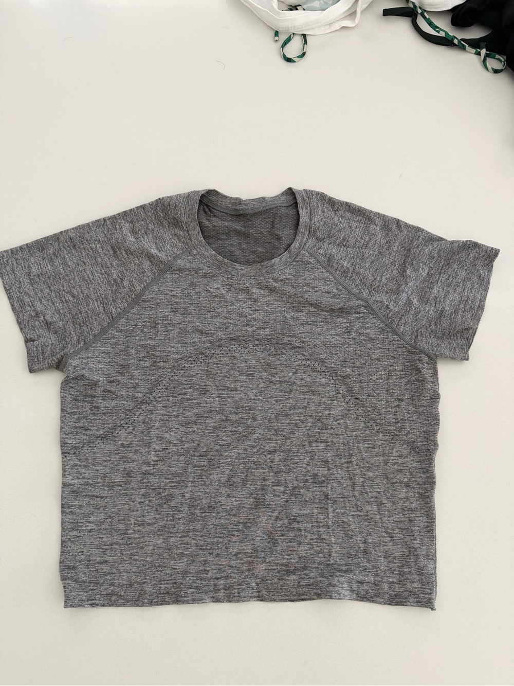 Lululemon gray crop shirt size 8